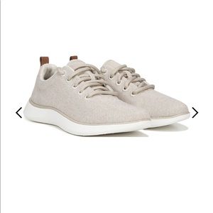 Dr. Scholl’s Sneaker